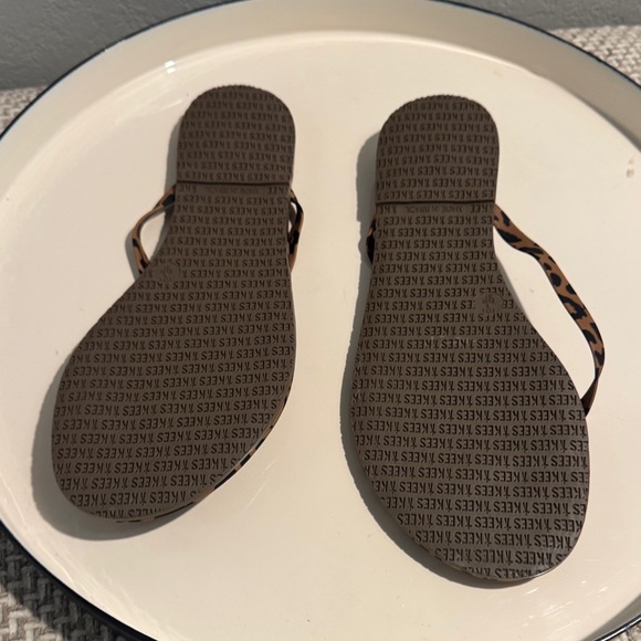 TKEES Brown Leopard Flip Flops - Picture 2 of 2
